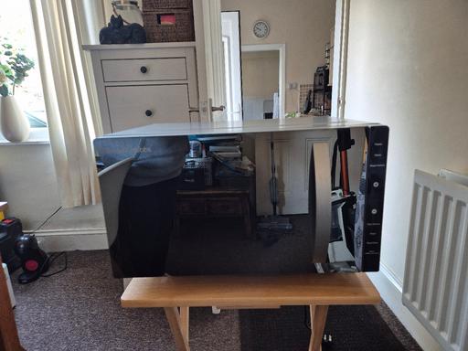 Buy & Sell County Durham Eldon - County Durham - Photos for RUSSELL HOBBS 800W DIGITAL FLATBED MICROWAVE
