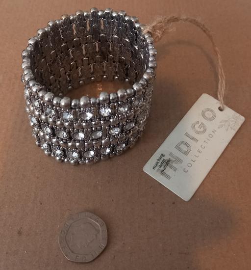 Buy & Sell Thatto Heath Saint Helens - Photos for Heavy silver plated gemstone cuff bracelet