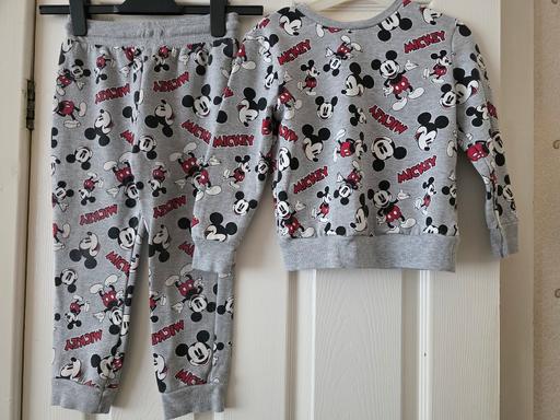 Buy & Sell Lancashire Blackpool - Photos for Mickey Mouse tracksuit age 5-6 yrs