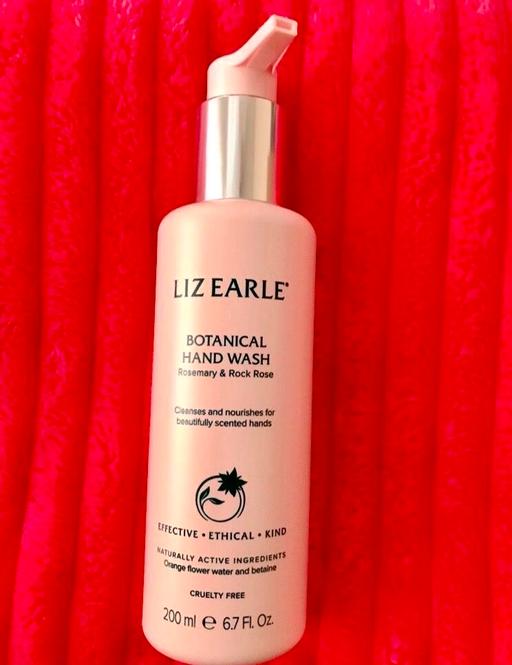Buy & Sell Newport - Wales Newport - NP19 - Photos for NEW LIZ EARLE HAND WASH RRP £18.00.