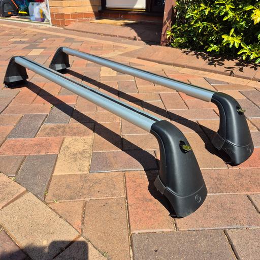 Vehicles Shropshire Telford and Wrekin - Photos for Genuine Vauxhall Insignia roof bars