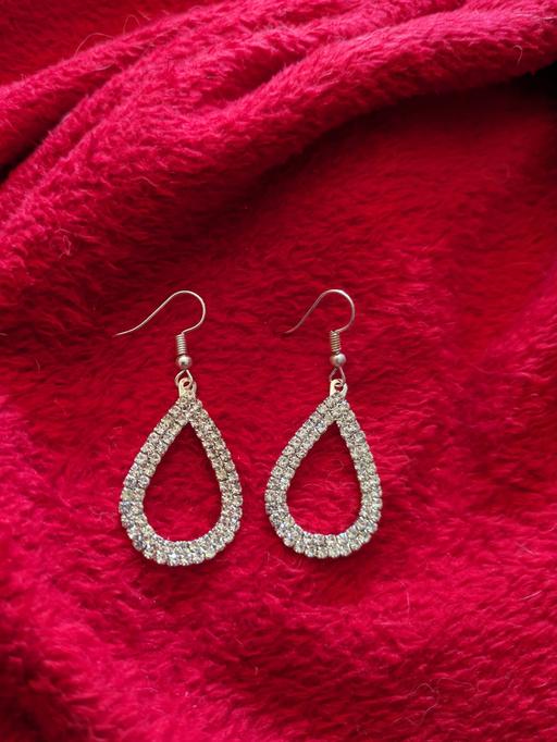 Buy & Sell Shropshire Telford and Wrekin - Photos for NEW SPARKLY TEARDROP EARRINGS