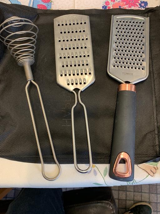 Buy & Sell West Midlands Walsall - Photos for Cheese graters and whisk
