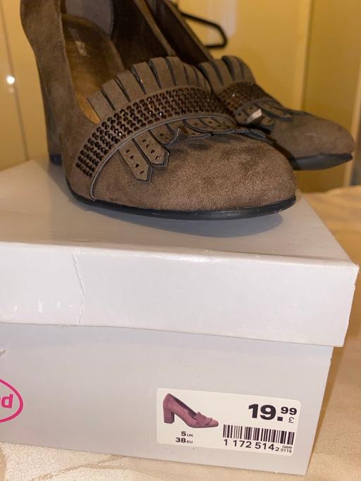 Buy & Sell West Midlands Birmingham - Photos for Suede heeled shoes