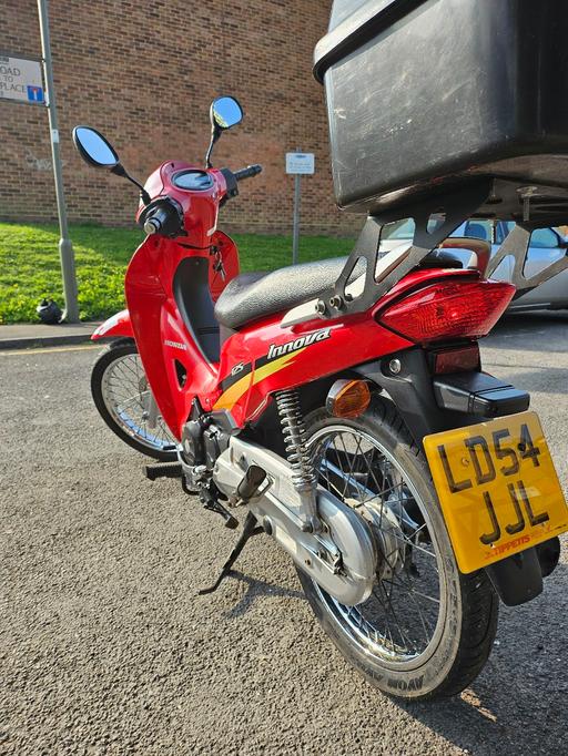 Vehicles North West London - Photos for Honda Innova 125cc Scooter/Motorbike Red