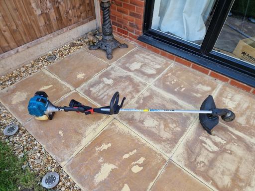 Buy & Sell Staffordshire Lichfield - Photos for Makita EBH253L Petrol Strimmer