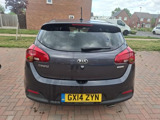 Vehicles Staffordshire Stafford - Photos for Kia ceed