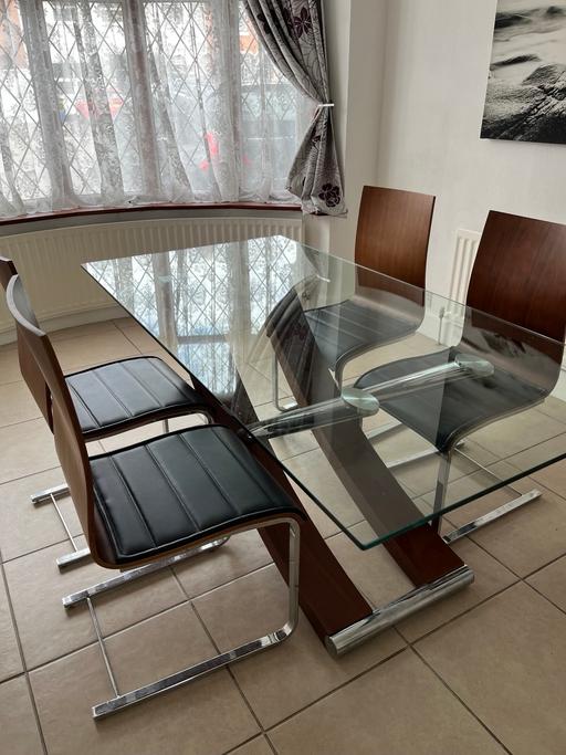 Buy & Sell West Midlands Solihull - Photos for Dining table & chairs