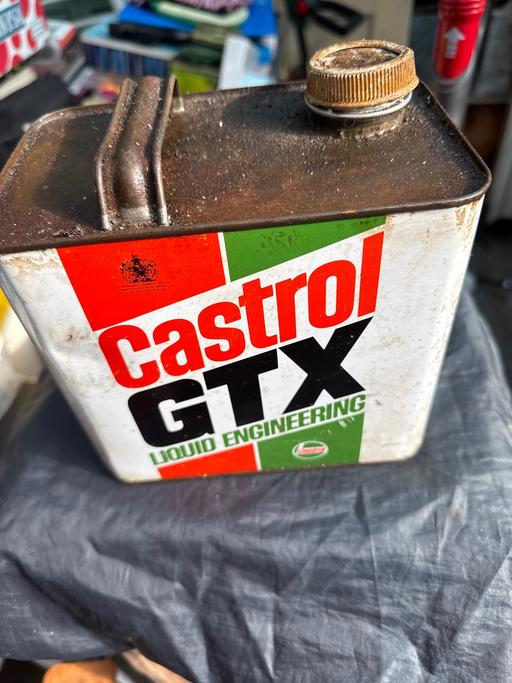 Vehicles Kent Ashford - Photos for Castrol GTX 2.5 Ltd oil can