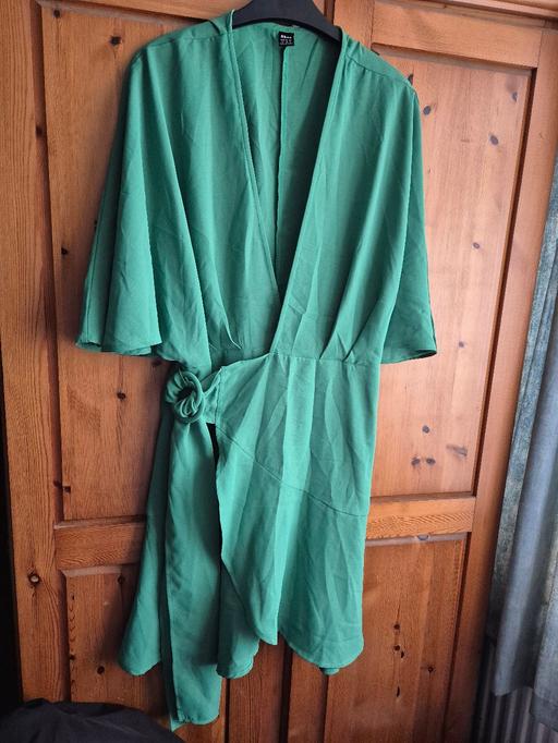 Buy & Sell Barking and Dagenham Dagenham - Barking and Dagenham - Photos for Ladies wrap Dress