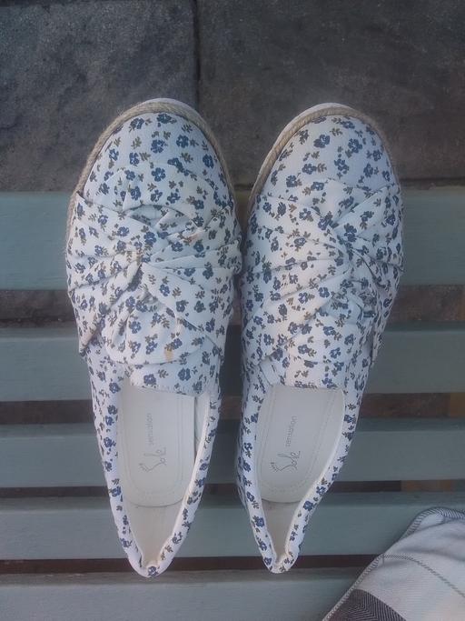 Buy & Sell West Midlands Walsall - Photos for BRAND NEW CANVAS SHOES