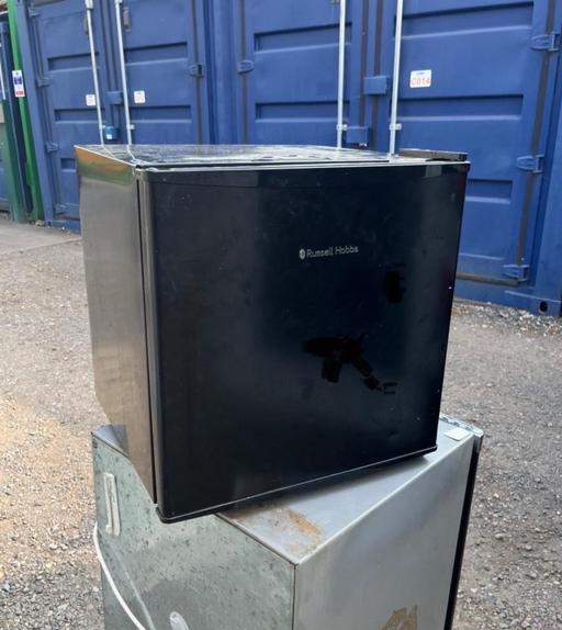 Buy & Sell South East London Croydon - Photos for RUSSEL HOBBS TABLE TOP FRIDGE-DELIVERY AV