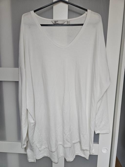 Buy & Sell Weston Point Halton - Photos for Size 10 white top