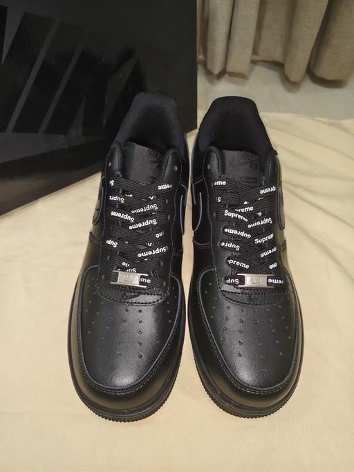 Buy & Sell East London Blackhorse Road - East London - Photos for Nike Air Force supreme