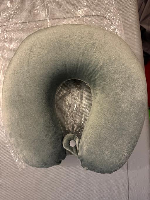 Buy & Sell South Yorkshire Barnsley - Photos for Aerolite neck Pillow.
