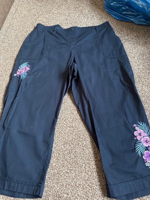 Buy & Sell South East London New Eltham - South East London - Photos for Ladies cropped trousers 16