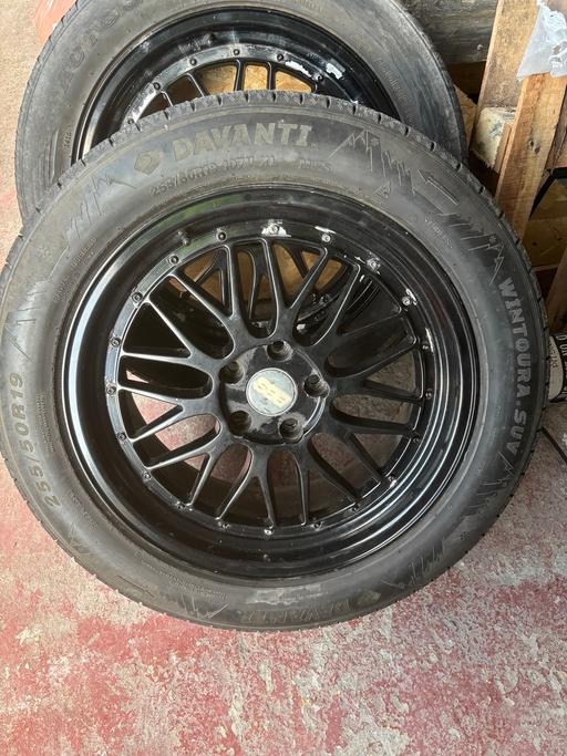 Vehicles Blaenau Gwent Abertillery - Blaenau Gwent - Photos for Vw T5/BMW alloys