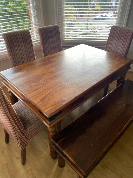 Buy & Sell North London Muswell Hill - North London - Photos for Table with Bench and 4 Chairs