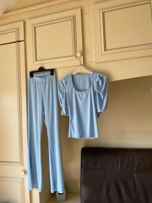 Buy & Sell West Midlands Sandwell - Photos for Trousers and top