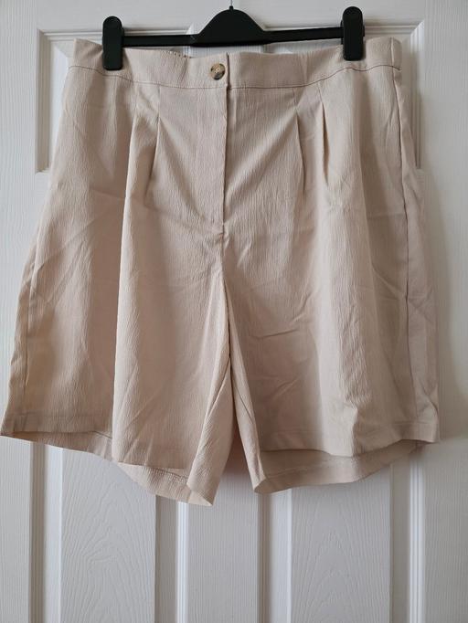 Buy & Sell Lancashire Blackpool - Photos for Ladies beige shorts size 2XL NEW