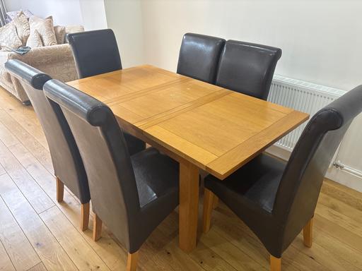 Buy & Sell Warrington Winwick - Warrington - Photos for Oak table and six faux leather chairs