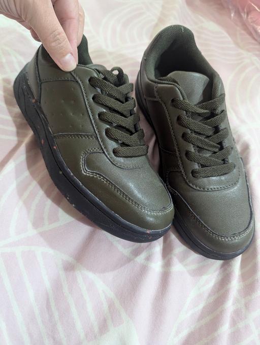 Buy & Sell West Midlands Birmingham - Photos for size 1 boys TU trainers