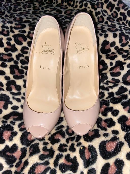 Buy & Sell North West London Harrow - Photos for Red bottom heels