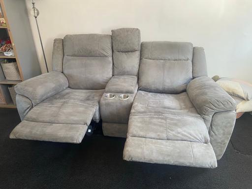 Buy & Sell South Yorkshire Barnsley - Photos for Sofa and chair electric recliner