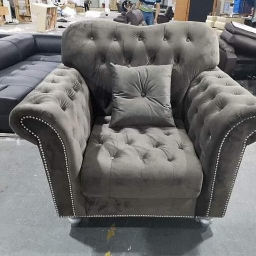 Buy & Sell West Midlands Sandwell - Photos for HUGE SALES🤩Luxury Chesterfield Sofas