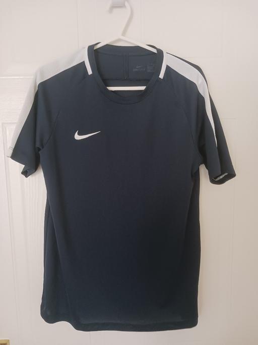 Buy & Sell West Midlands Sandwell - Photos for T-Shirt