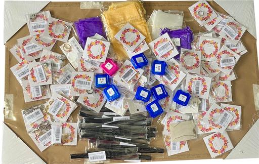 Buy & Sell Ward End Birmingham - Photos for Job lot of 100 items of New Jewellery