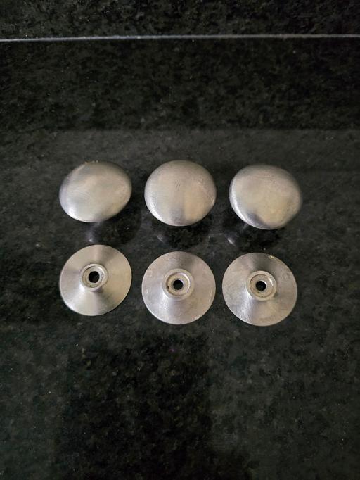 Buy & Sell West Midlands Sandwell - Photos for 3 silver colour cupboard knobs