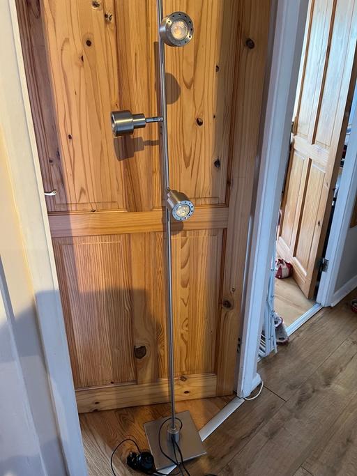 Buy & Sell East London South Woodford - East London - Photos for Free standing lamp