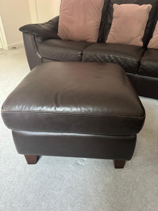 Buy & Sell Hertfordshire Welwyn Hatfield - Photos for Leather pouffe