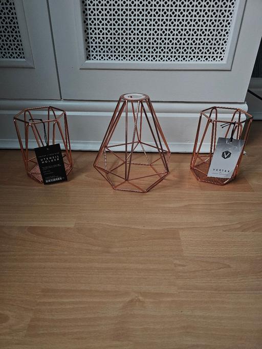 Buy & Sell Buckinghamshire Wilton Park - Buckinghamshire - Photos for Rose gold utensil holders and lamp shade