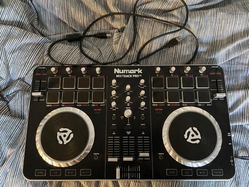 Buy & Sell South East London Newington - SE17 - Photos for Numark Mixtrack Pro 2: DJ Controller