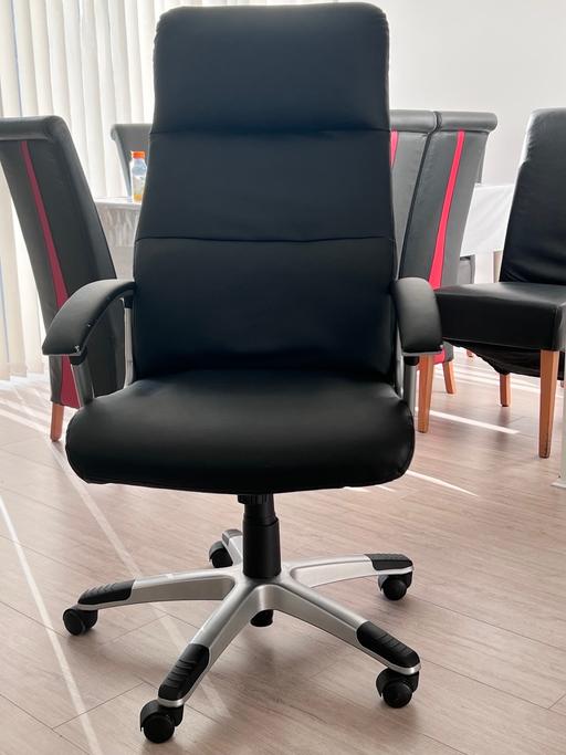 Buy & Sell East London Millwall - East London - Photos for Gaming Chair