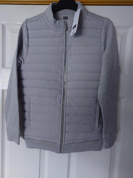 Buy & Sell Woodthorpe Charnwood - Photos for Boys grey quilted sweatshirt size 11-12 years