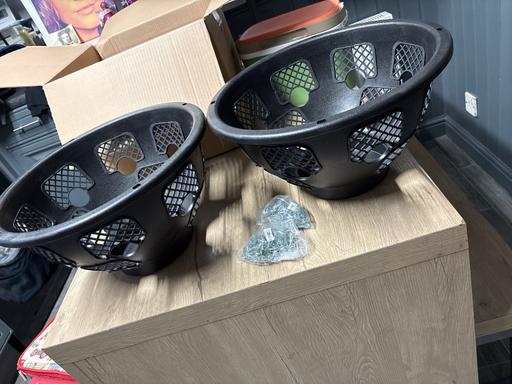 Buy & Sell Derbyshire Chesterfield - Photos for X2 Large hanging baskets