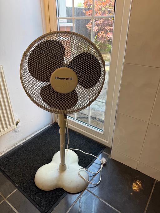 Buy & Sell West Midlands Sandwell - Photos for HONEYWELL Oscillating Fan