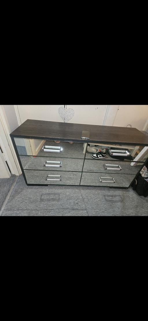 Buy & Sell West London Hounslow - Photos for mirrored chest of drawers