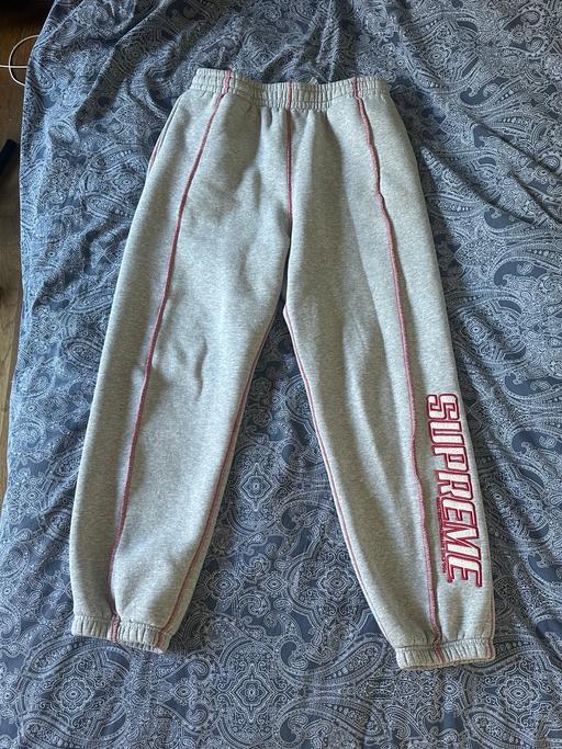 Buy & Sell Battersea South West London - Photos for Supreme overstitch joggers