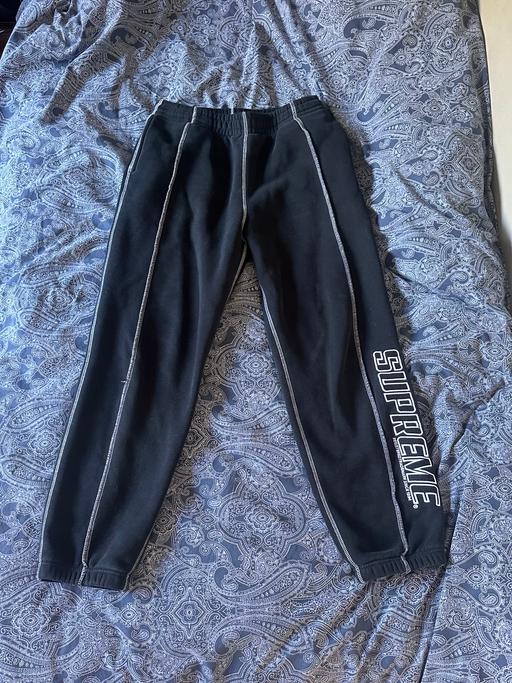 Buy & Sell Battersea South West London - Photos for Supreme overstitch joggers