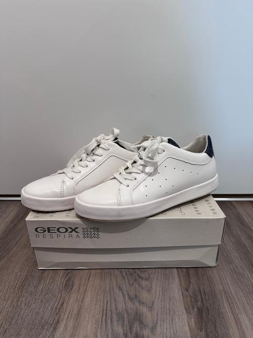 Buy & Sell Canning Town East London - Photos for Geox women’s trainers