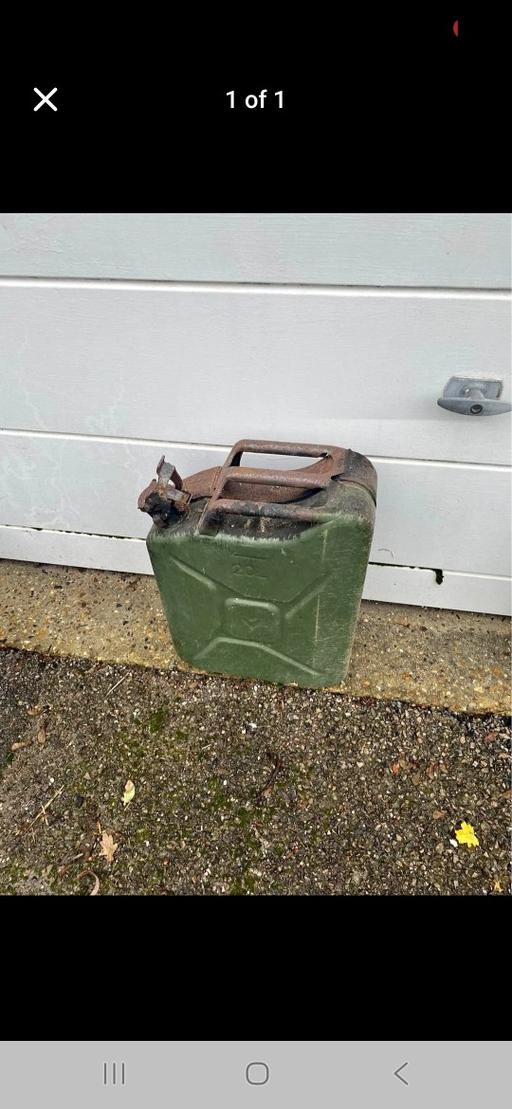 Vehicles South East London Shirley - South East London - Photos for Larger Size Army type petrol can. Green.
