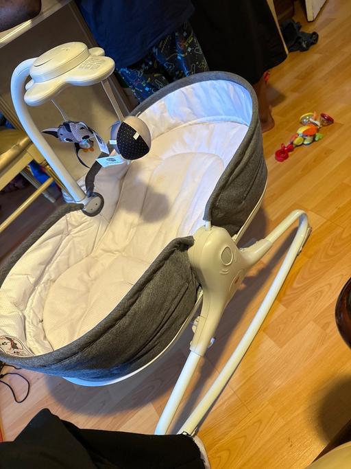Buy & Sell Tottenham North London - Photos for Newborn baby vibrating Moses basket