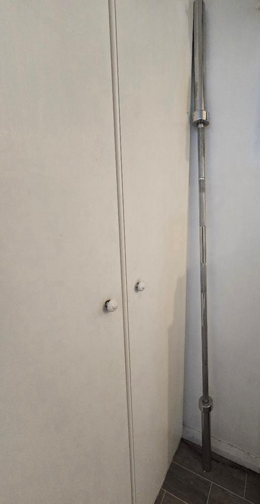 Buy & Sell North West London Kilburn - North West London - Photos for OLYMPIC BARBELL 20KG (7 FT)