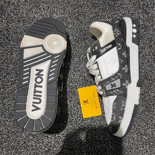 Buy & Sell West Midlands Birmingham - Photos for Lv trainers