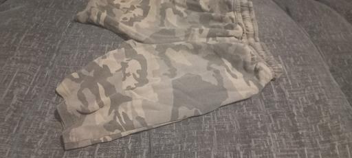 Buy & Sell North London Holloway - North London - Photos for Green Camo (Next) shorts