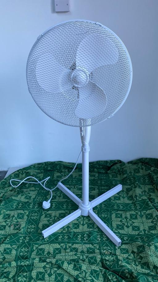 Buy & Sell East London Upton Park - East London - Photos for 1 white 16